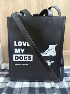 値下げ】Dr. Martens LOVE MY DOCS トートバッグ - メルカリ