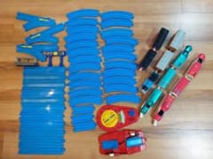 プラレールまとめ売り　はやぶさ　こまち　トーマスなどのサムネイル