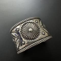 Navajo Clendon Pete Cion Silver バングル Navajo Clendon Pete Cion Silver バングル - メルカリ