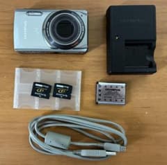 OLYMPUS オリンパス　μ-7020　動作確認済　充電/充電器/メモリカードのサムネイル