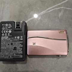 FUJIFILM FinePix Z800EXR 本体 ピンク【充電器込み】 - メルカリ