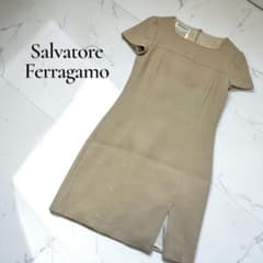 ✽Salvatore Ferragamo ミニワンピース【38】半袖 D141 - メルカリ