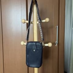 レザー調ショルダーバッグのサムネイル