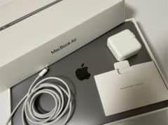 【美品】MacBook Air 2020 256GB SSD Retinaのサムネイル