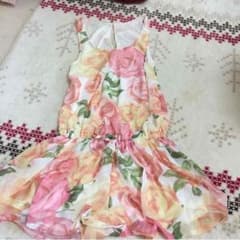 値下げしました⭐️リップサービスの花柄ロンパースのサムネイル