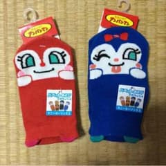 スケートマン様専用 ドキンちゃん＆こきんちゃん靴下のサムネイル