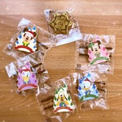 ディズニー ピンバッチ 非売品 りんりん様専用！のサムネイル