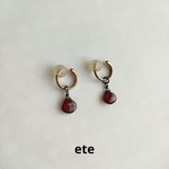 【ete】ガーネット　イヤリングのサムネイル