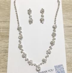 ウェディング ネックレス&ピアス　結婚式　披露宴のサムネイル