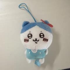 ちいかわとキティーのコラボぬいぐるみマスコットのサムネイル