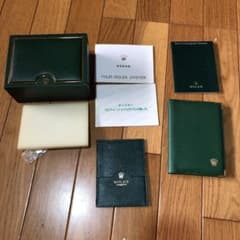 ロレックス オイスター 箱と取説のサムネイル