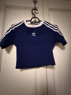 adidas アディダス クロップド Tシャツ ネイビー XSのサムネイル