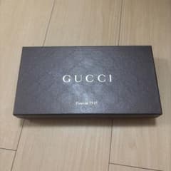 GUCCI 空箱 ギフトボックスのサムネイル