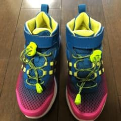 アコリン様専用。RYKA⭐️フィットネスシューズ22.5㎝のサムネイル