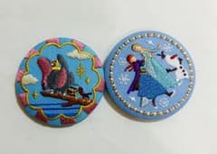 ディズニー　刺繍缶バッチ　アナ雪のみのサムネイル