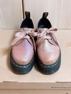 ドクターマーチン Dr.Martens HOLLY 2ホール - メルカリ