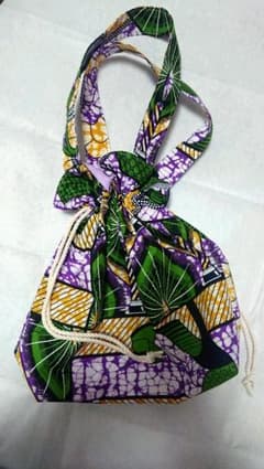 【ハンドメイド】使い勝手抜群！アフリカ布2way巾着トートバッグのサムネイル
