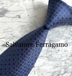 極美品 Salvatore Ferragamo ガンチーニ ジャガード 光沢 - メルカリ