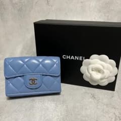 CHANEL 三つ折り財布　マトラッセ　ラムスキン　パステルブルー　30番台のサムネイル