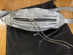 M.U.L. レザー キャンディボディバッグ シルバーのサムネイル