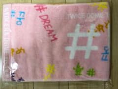 TWICE マフラータオル 大阪限定  "Dreamday"のサムネイル