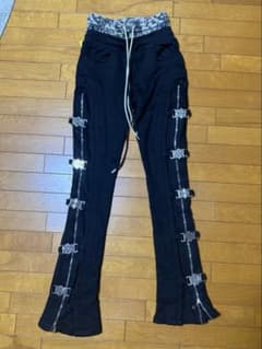 GUAPI ブラック フレアパンツ 28 ジップディテールのサムネイル