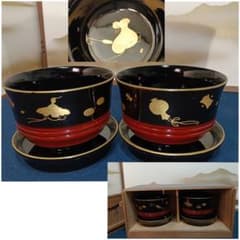 AO71 時代漆器 盃洗 一対 宝尽くし 蒔絵 受け皿付 木製漆塗り 木箱入り