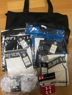 アンダーアーマー 福袋 メンズMサイズのサムネイル