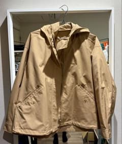 GU マウンテンパーカー ベージュのサムネイル