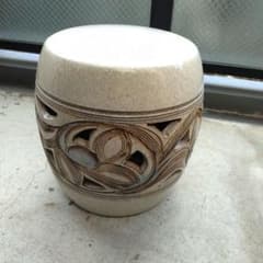 信楽焼 透かし唐草 スツール 椅子 ガーデン 信楽焼 透かし唐草 スツール 椅子 ガーデン - メルカリ