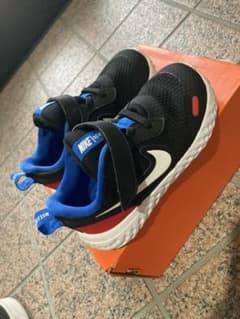 ナイキNIKEのサムネイル