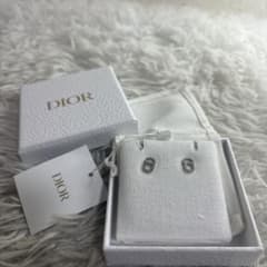 【中古】Ｄｉｏｒ　ｐｅｔｉｔ　ｃｄ　ピアス