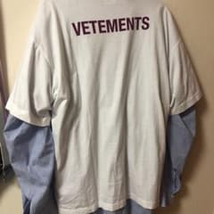VETEMENTS T-シャツのサムネイル