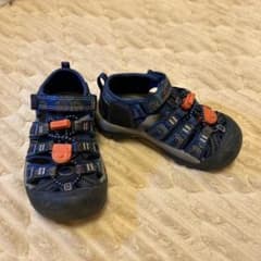 KEEN キッズサンダルのサムネイル