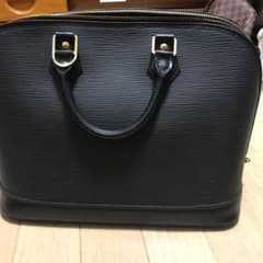 ルイヴィトン エピ アルマのサムネイル
