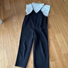 サロペットとノースリTシャツのセットのサムネイル
