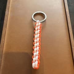 ハンドメイドキーホルダーのサムネイル