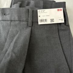 未使用　UNIQLO ユニクロ　タックワイドパンツ　グレー　Mのサムネイル