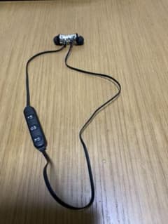 Bluetooth イヤホンのサムネイル