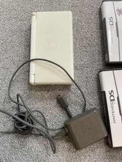 닌텐도 DS 화이트 본체와 게임 소프트 3 개 세트