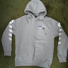 ステューシー　stussy パーカー　Sサイズのサムネイル