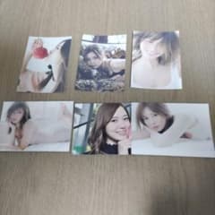 白石麻衣。写真数枚とポストカードのサムネイル