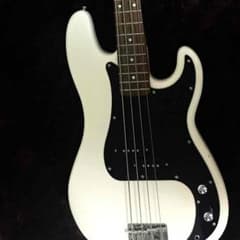 【値下げ】FERNANDES プレベ【送料込み】のサムネイル