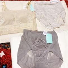 3点セット Kaya Beauty ブラジャー Embrass Moi ショーツのサムネイル