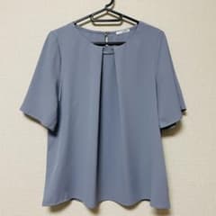 週末セール！☆未使用品☆トップス ブラウス！のサムネイル