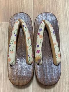 ⭐️即日発送⭐️下駄 レディース 軽量 桐 花柄 柔 鼻緒 木製 和装履物 夏祭りのサムネイル