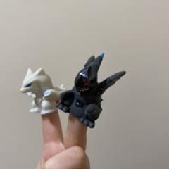 ゼクロム レシラム ポケモンキッズ ソフビ - メルカリ