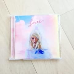 Taylor Swift ラヴァー　☆ケース新品、シールスタンプなし、対訳付