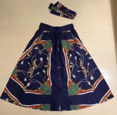 ZARA WOMAN スカーフ柄 フレアスカートのサムネイル
