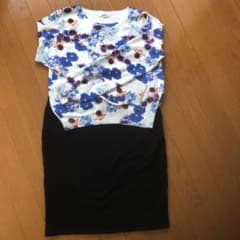 花柄トップスのサムネイル